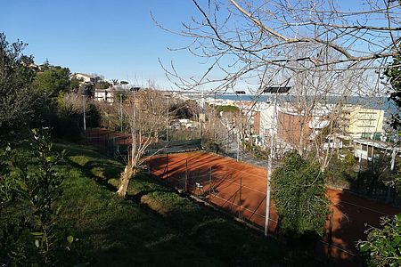 foto panoramica campo da tennis