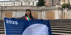 Assessora Biagioni e Bandiera Blu